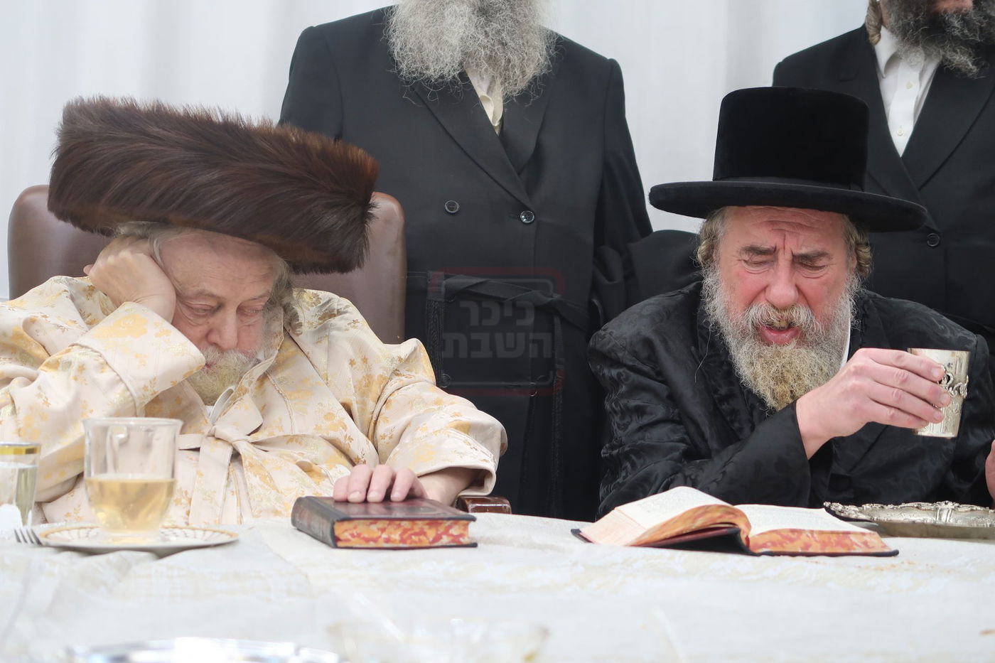 האדמו"ר מרחמסטריווקא בשמחת בית תולדות אברהם יצחק