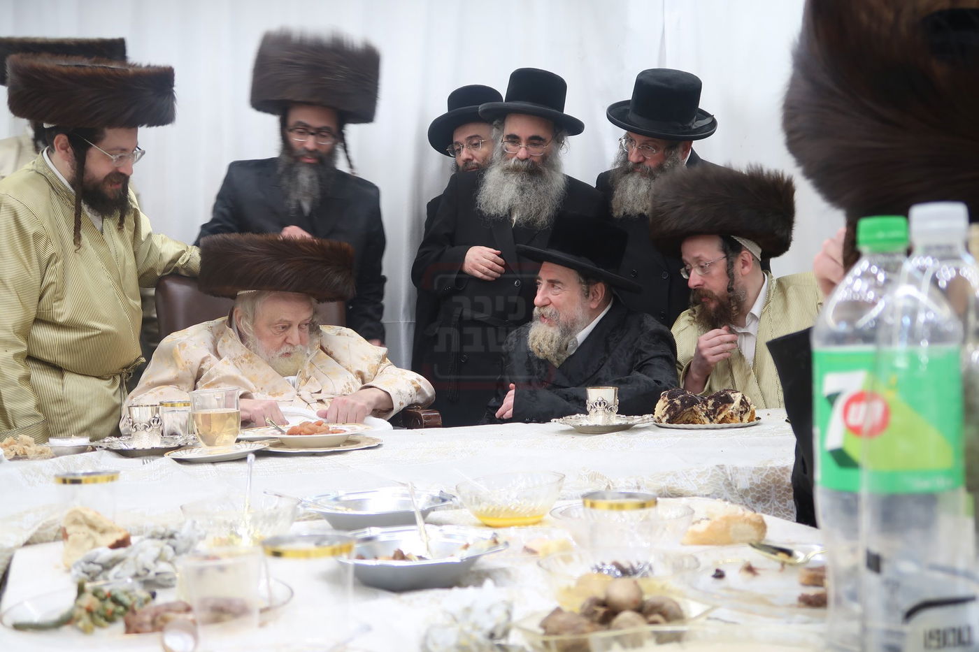 האדמו"ר מרחמסטריווקא בשמחת בית תולדות אברהם יצחק