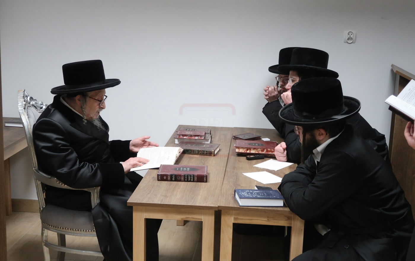 האדמו"ר מסקאליע במסע הקודש לפולין