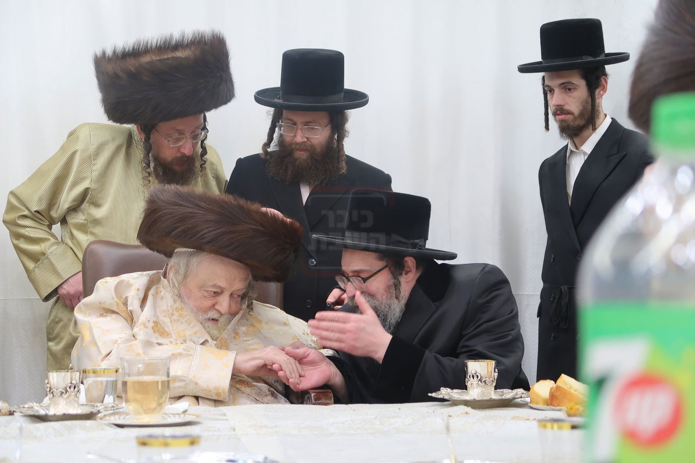 האדמו"ר מסקולען י-ם בשמחת בית תולדות אברהם יצחק