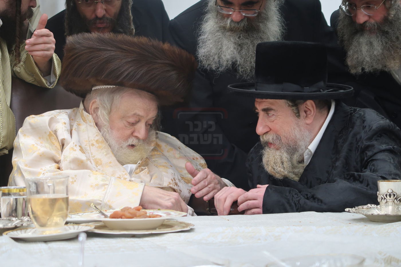 האדמו"ר מרחמסטריווקא בשמחת בית תולדות אברהם יצחק