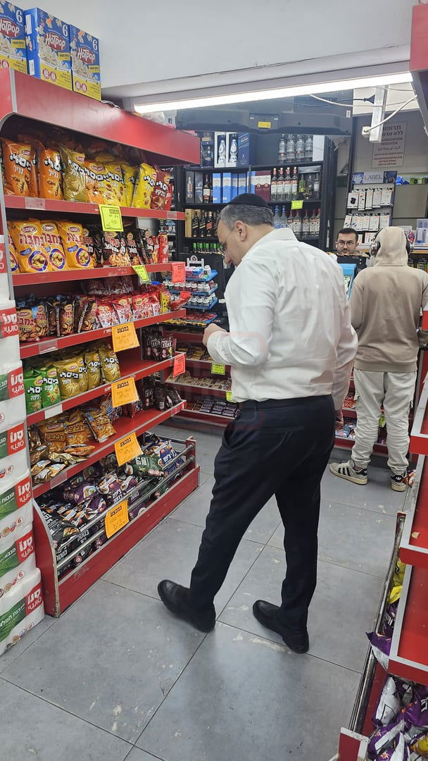 המסך שהביך את האדמו"ר | 'זופניק בכיכר' עם כל התמונות, הנייעס והחשיפות של השבוע