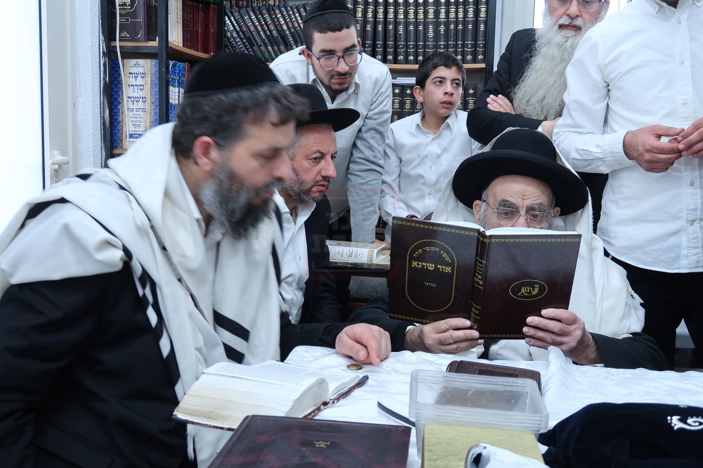 ר"ח ניסן אצל הגאון רבי משה צדקה