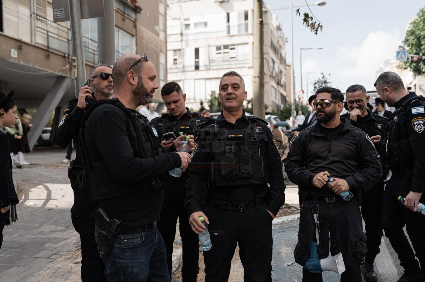 המסך שהביך את האדמו"ר | 'זופניק בכיכר' עם כל התמונות, הנייעס והחשיפות של השבוע