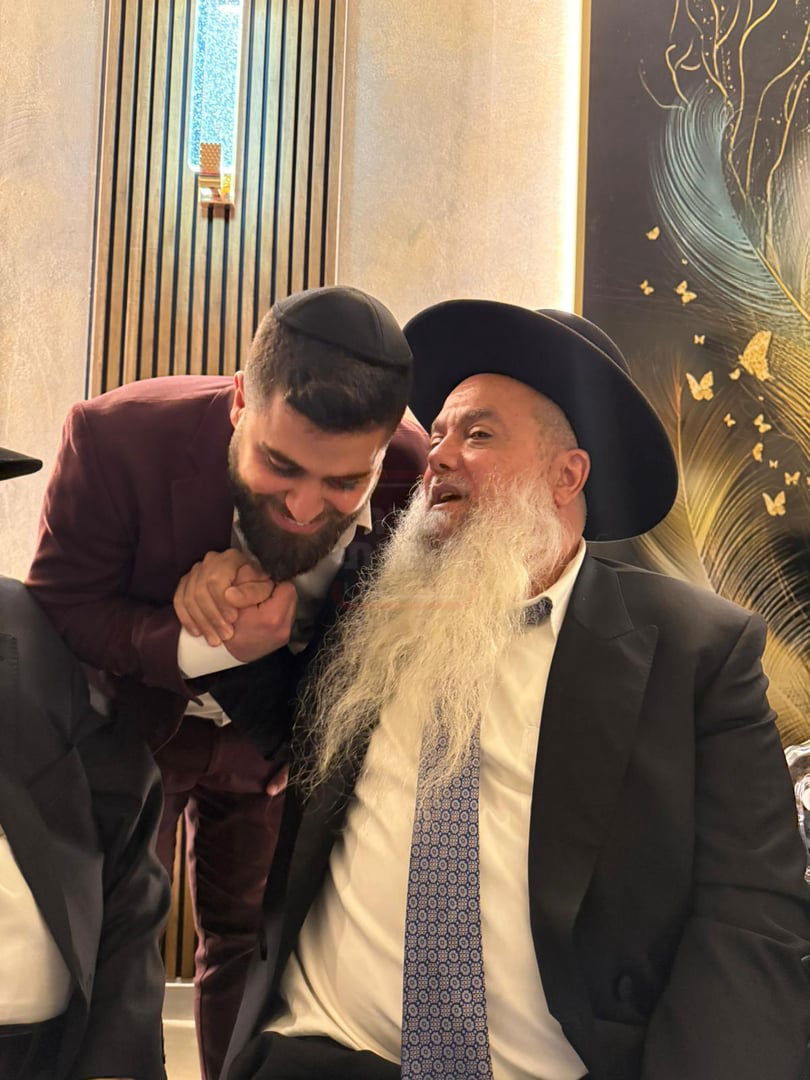 המסך שהביך את האדמו"ר | 'זופניק בכיכר' עם כל התמונות, הנייעס והחשיפות של השבוע