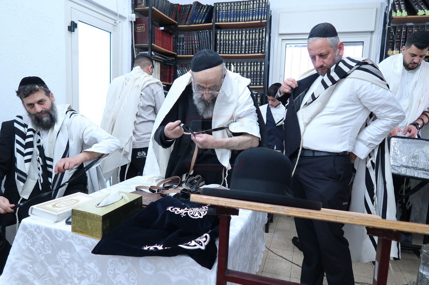 ר"ח ניסן אצל הגאון רבי משה צדקה