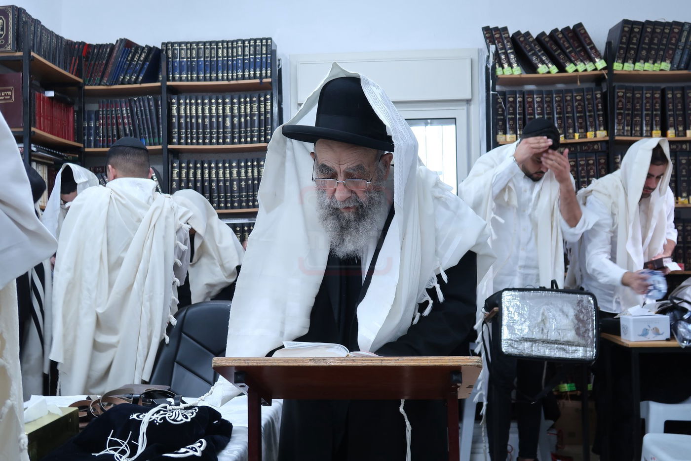 ר"ח ניסן אצל הגאון רבי משה צדקה