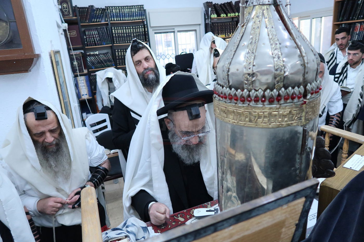 ר"ח ניסן אצל הגאון רבי משה צדקה