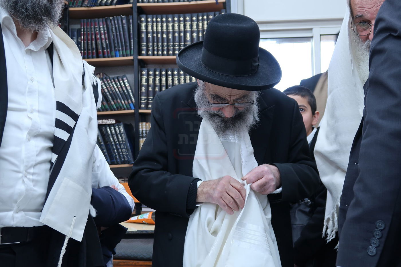 ר"ח ניסן אצל הגאון רבי משה צדקה