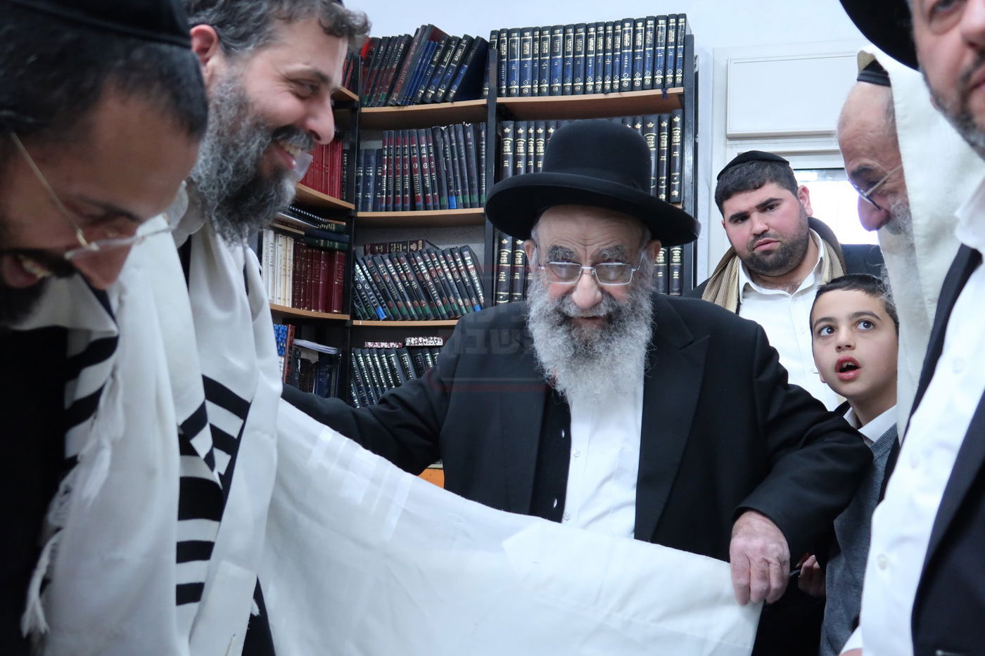 ר"ח ניסן אצל הגאון רבי משה צדקה