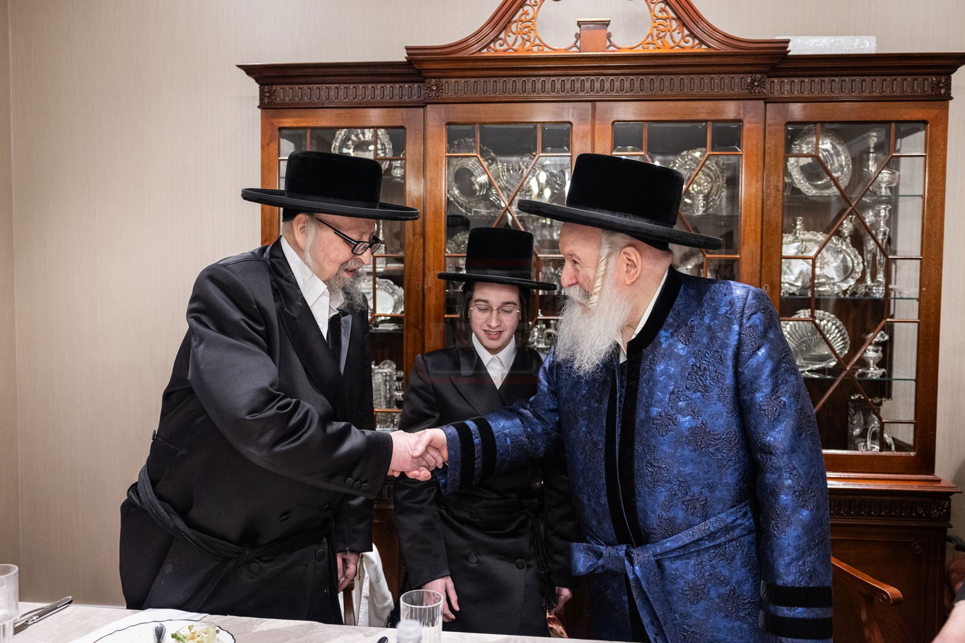 בר מצווה לנכד האדמו"ר מבאבוב