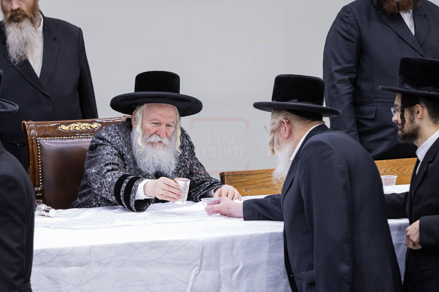 בר מצווה לנכד האדמו"ר מבאבוב