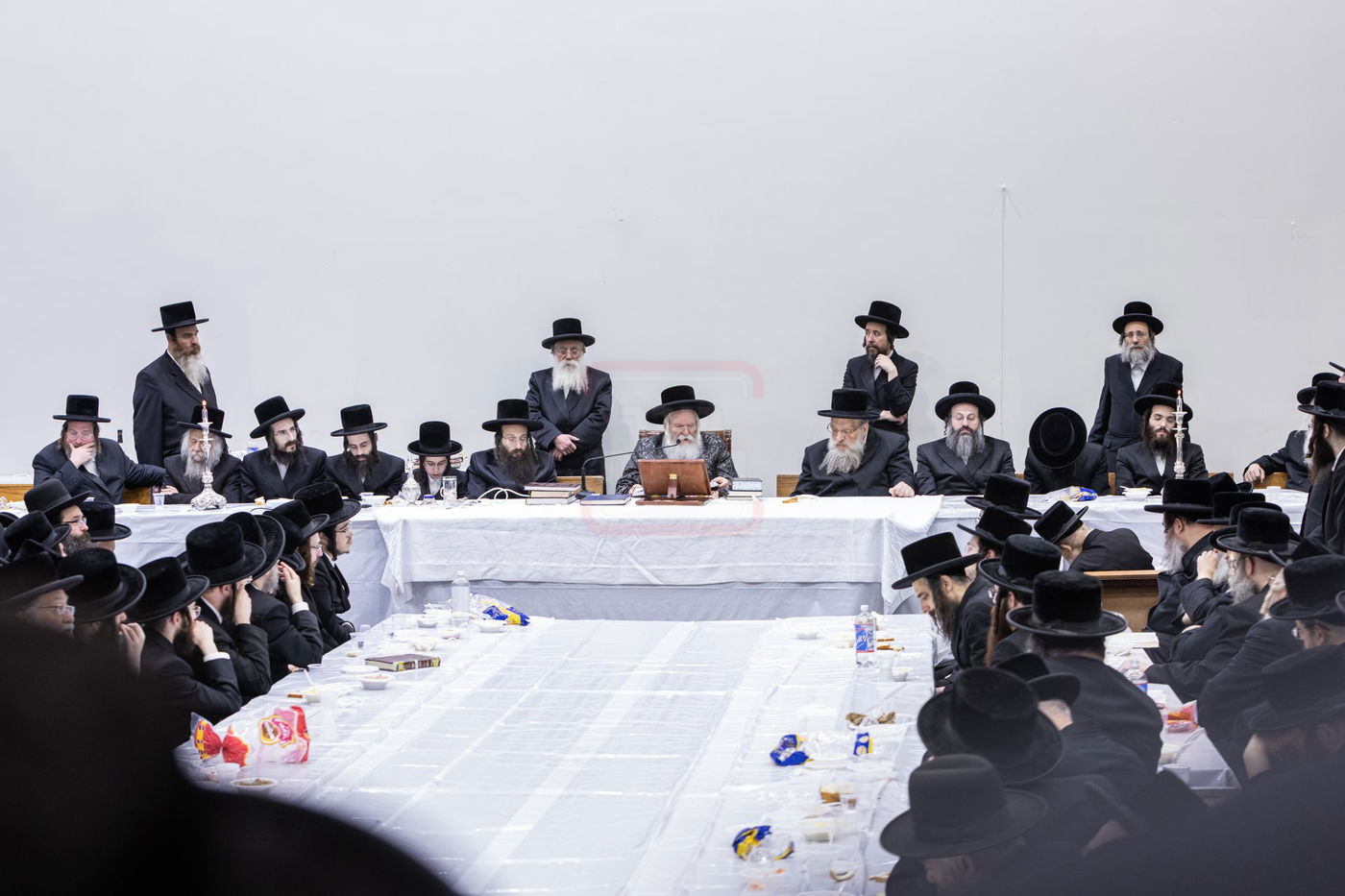 בר מצווה לנכד האדמו"ר מבאבוב