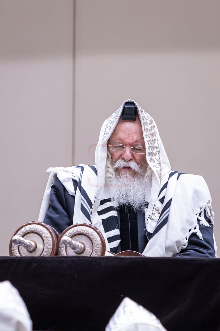 בר מצווה לנכד האדמו"ר מבאבוב