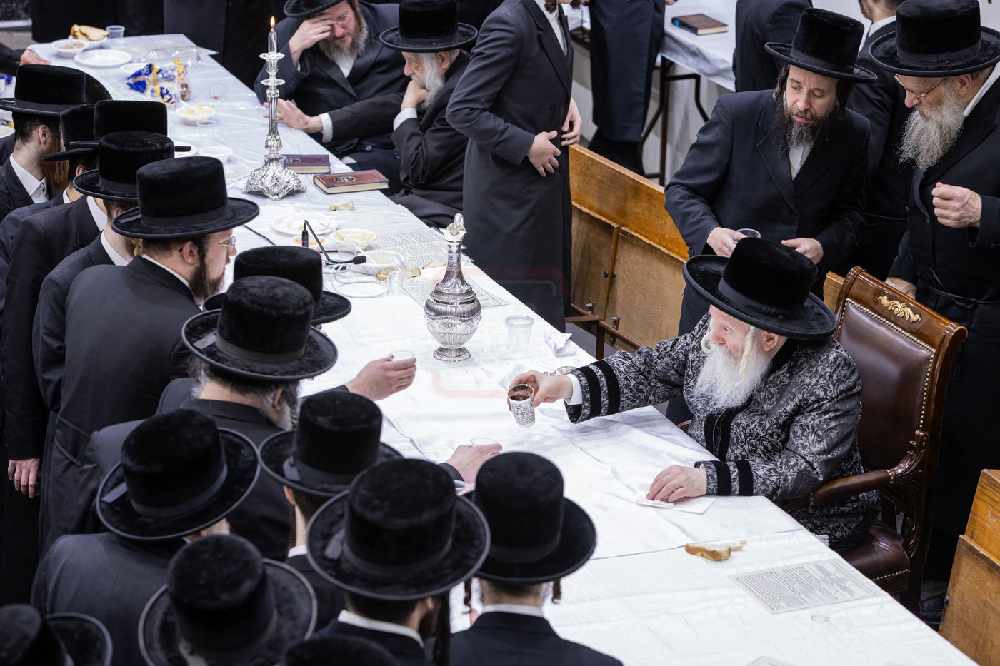 בר מצווה לנכד האדמו"ר מבאבוב