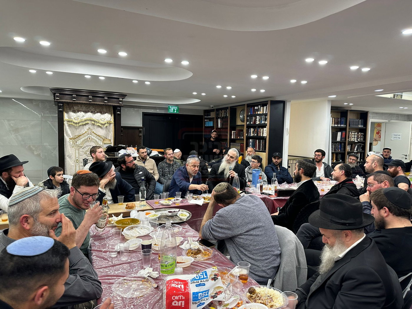 סערת הענק בעולם החזנות | 'זופניק בכיכר' עם כל התמונות, הנייעס והחשיפות של השבוע