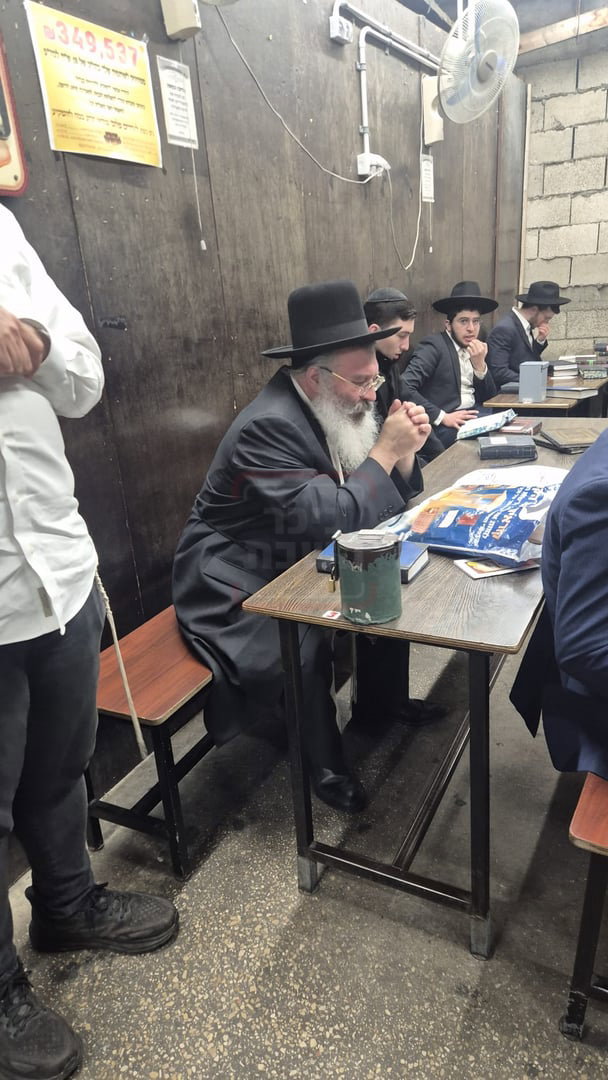 סערת הענק בעולם החזנות | 'זופניק בכיכר' עם כל התמונות, הנייעס והחשיפות של השבוע