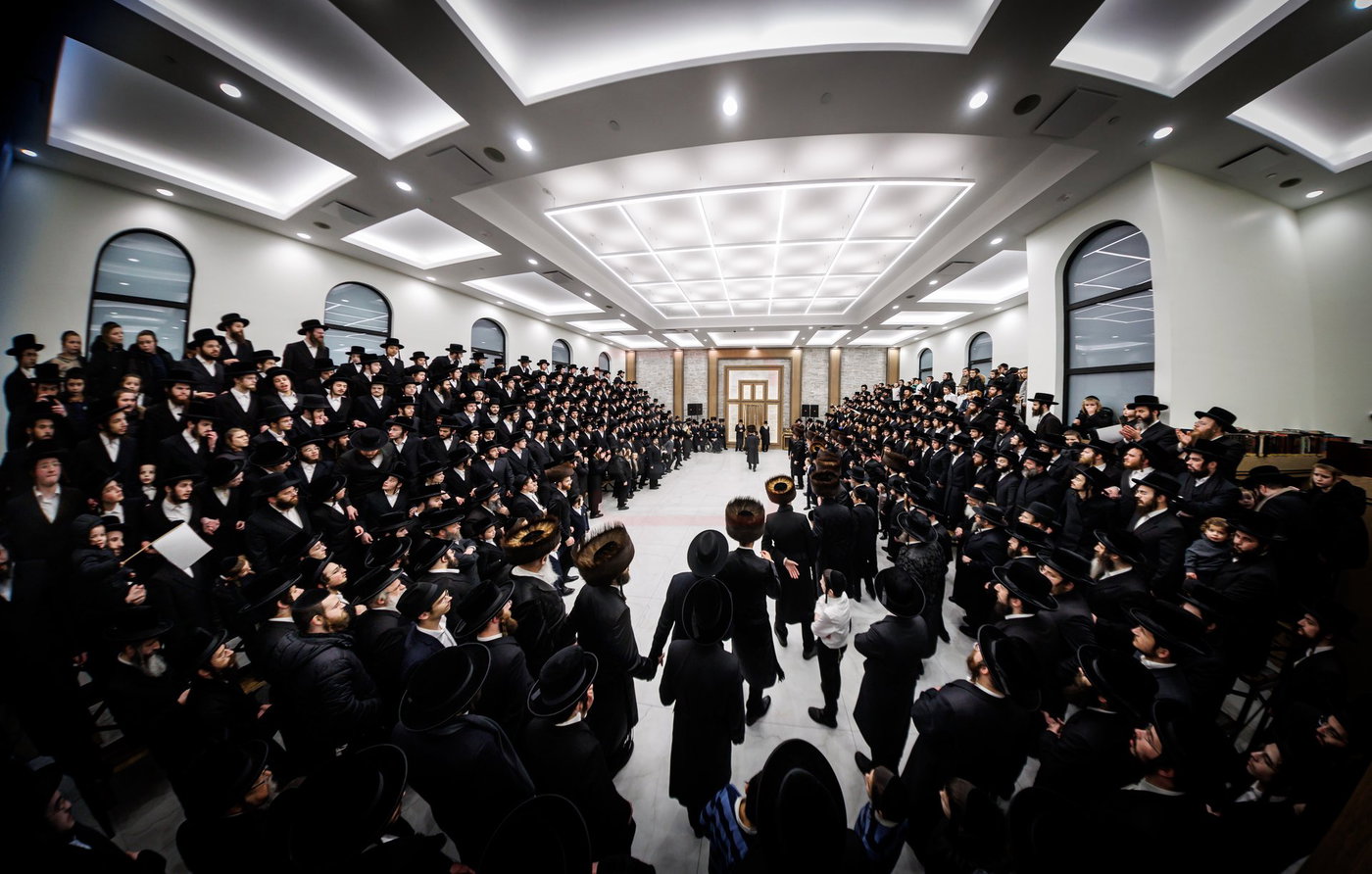 הכנסת ספר תורה בצאנז קלויזנבורג