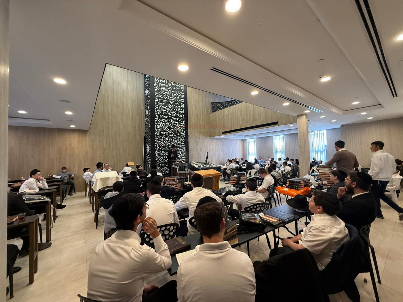 סערת הענק בעולם החזנות | 'זופניק בכיכר' עם כל התמונות, הנייעס והחשיפות של השבוע