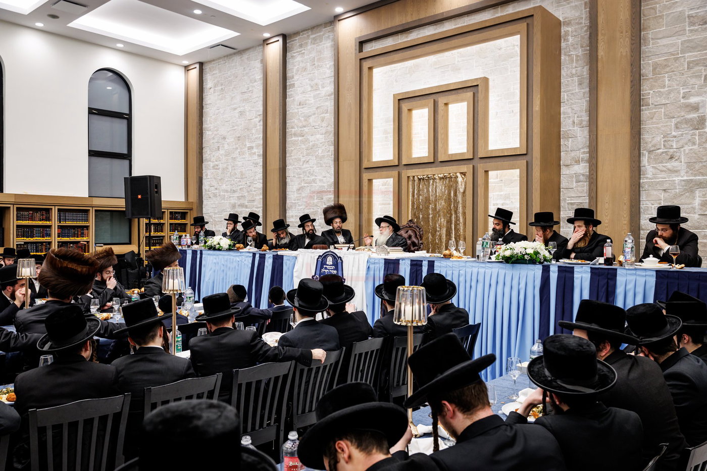 הכנסת ספר תורה בצאנז קלויזנבורג