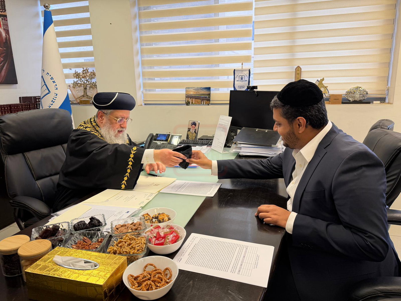 סערת הענק בעולם החזנות | 'זופניק בכיכר' עם כל התמונות, הנייעס והחשיפות של השבוע