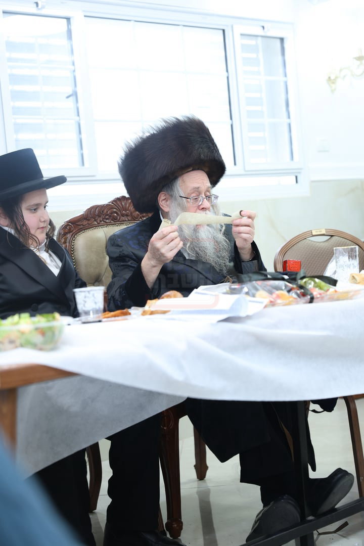 שמחת בר מצווה לנכד הגה"צ רבי יצחק לעזאר