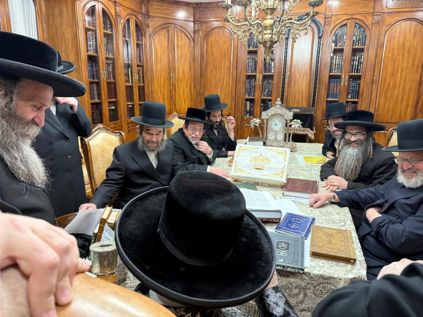 המעמד במעונו של האדמו"ר מסאטמר