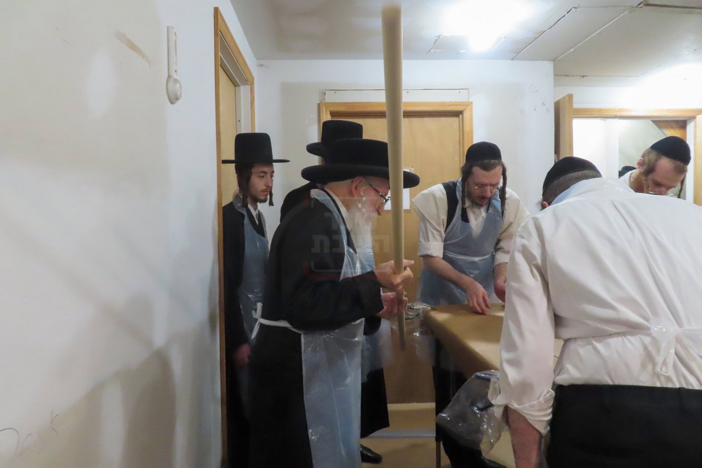 האדמו"ר מסערדאהעלי באפיית מצות 