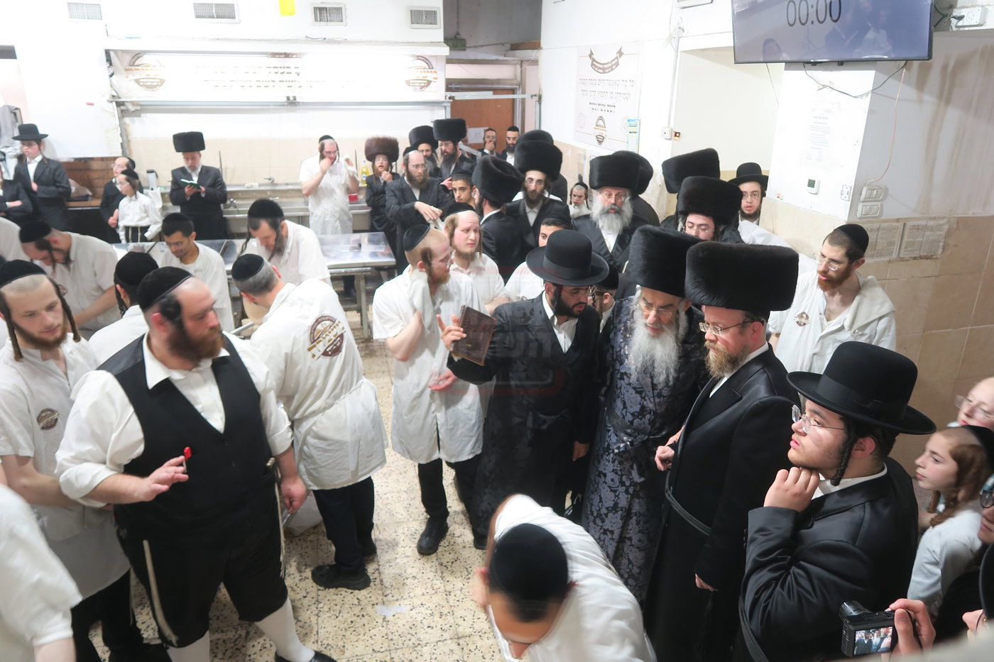 האדמו"ר מאלכסנדר באפיית מצות מצווה