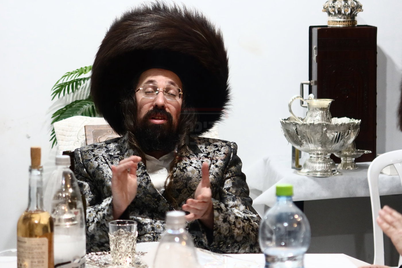 מוצ"ש חוה"מ פסח בחצה"ק מעזבוז