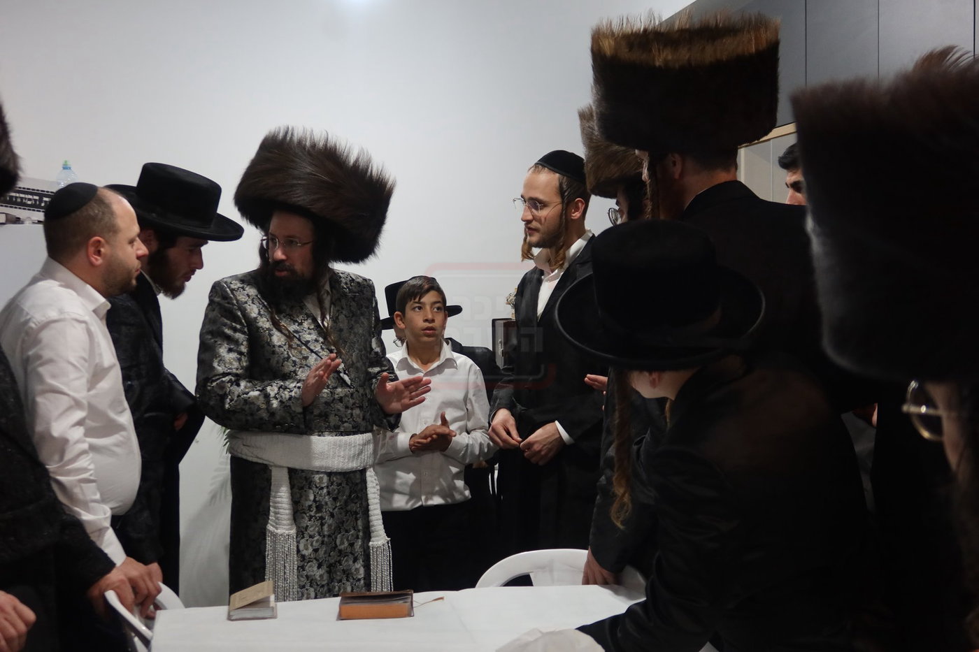 מוצ"ש חוה"מ פסח בחצה"ק מעזבוז