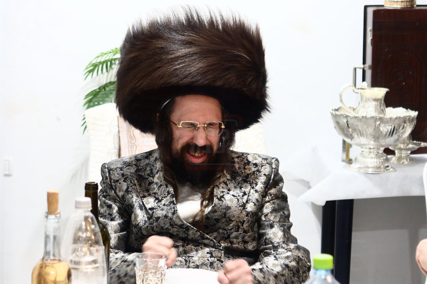 מוצ"ש חוה"מ פסח בחצה"ק מעזבוז