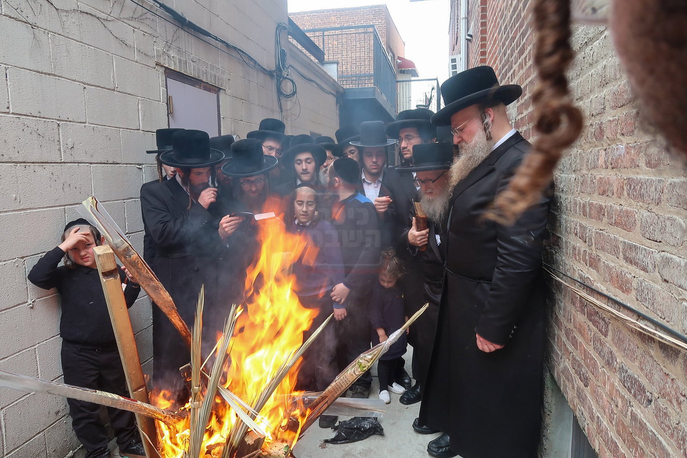 האדמו"ר מסערדאהעלי בשריפת חמץ