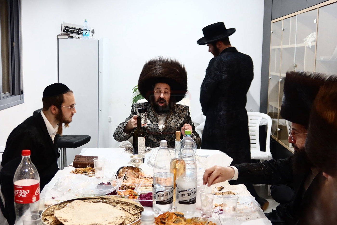 מוצ"ש חוה"מ פסח בחצה"ק מעזבוז