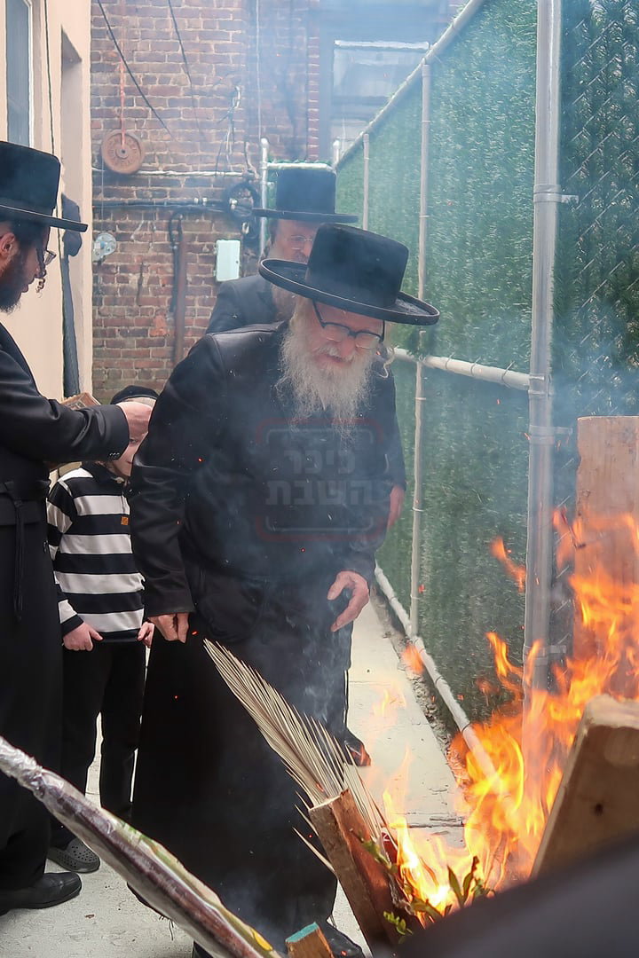 האדמו"ר מסערדאהעלי בשריפת חמץ