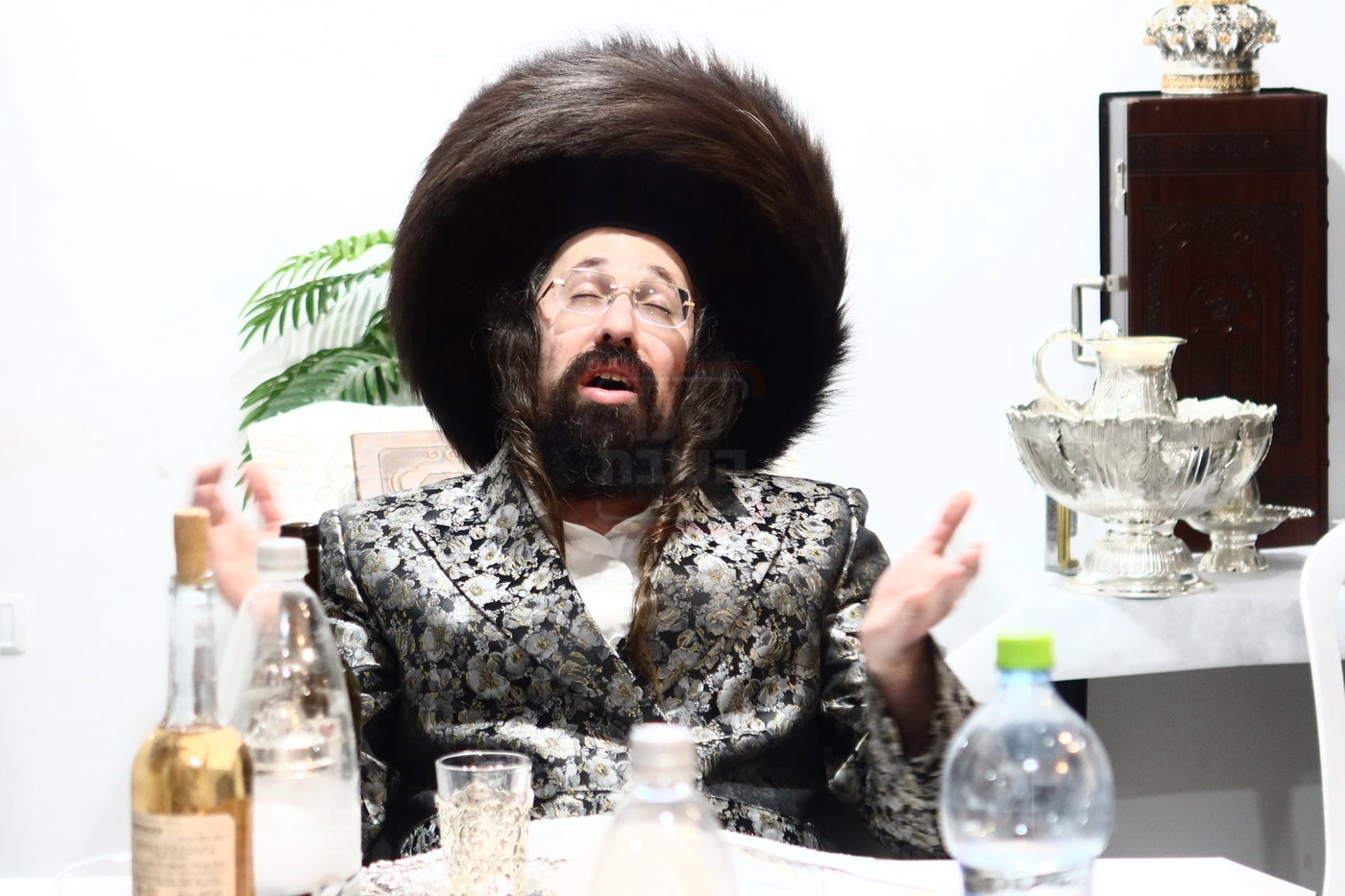 מוצ"ש חוה"מ פסח בחצה"ק מעזבוז