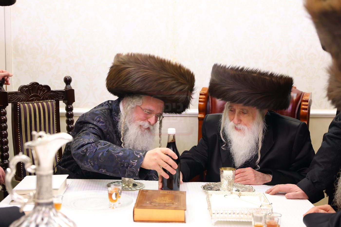 האדמו"ר ממכנובקא בעלזא בביקור אצל האדמו"ר מנדבורנה ירושלים