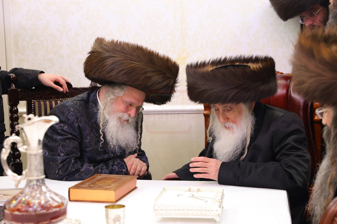 האדמו"ר ממכנובקא בעלזא בביקור אצל האדמו"ר מנדבורנה ירושלים