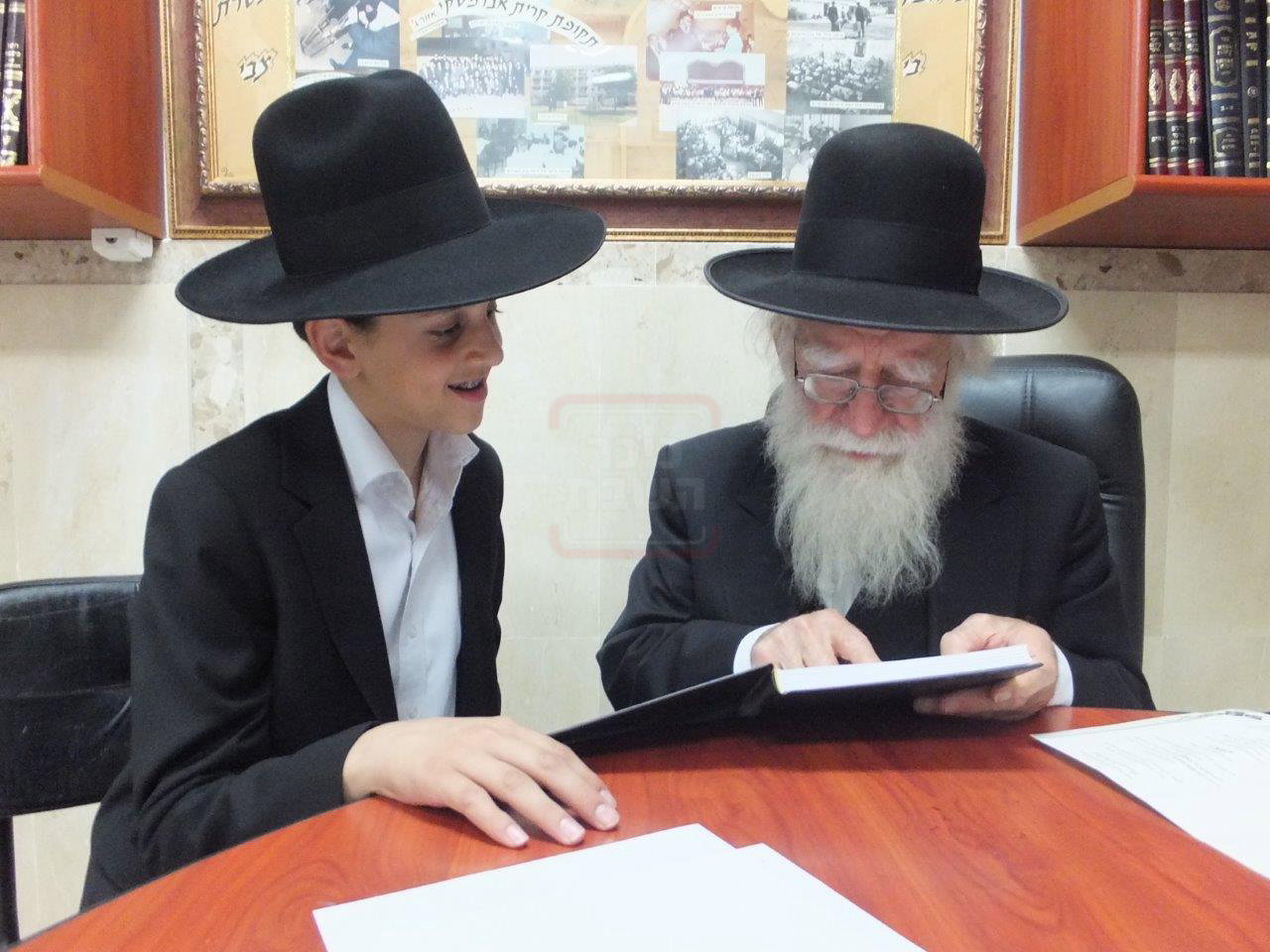 מראות חיי הגאון רבי אברהם אלטמן זצ"ל