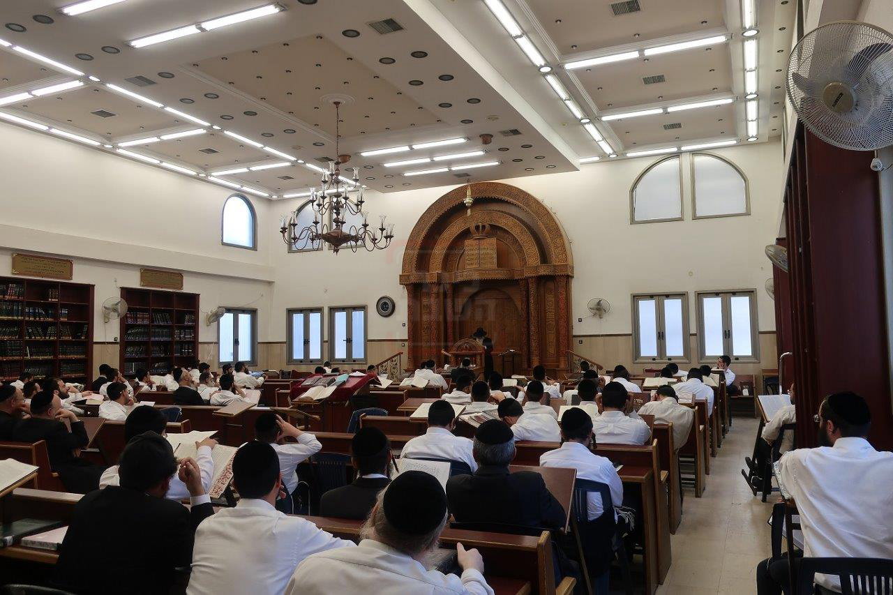 מראות חיי הגאון רבי אברהם אלטמן זצ"ל