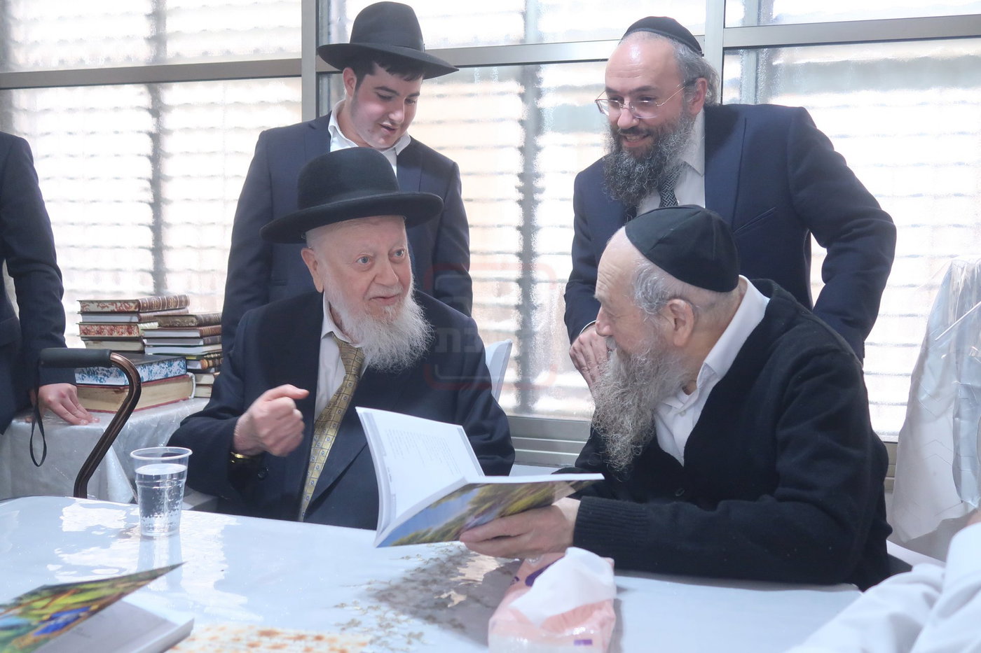 רבי עזרא בצרי בביקור חג אצל אחיו רבי דוד בצרי