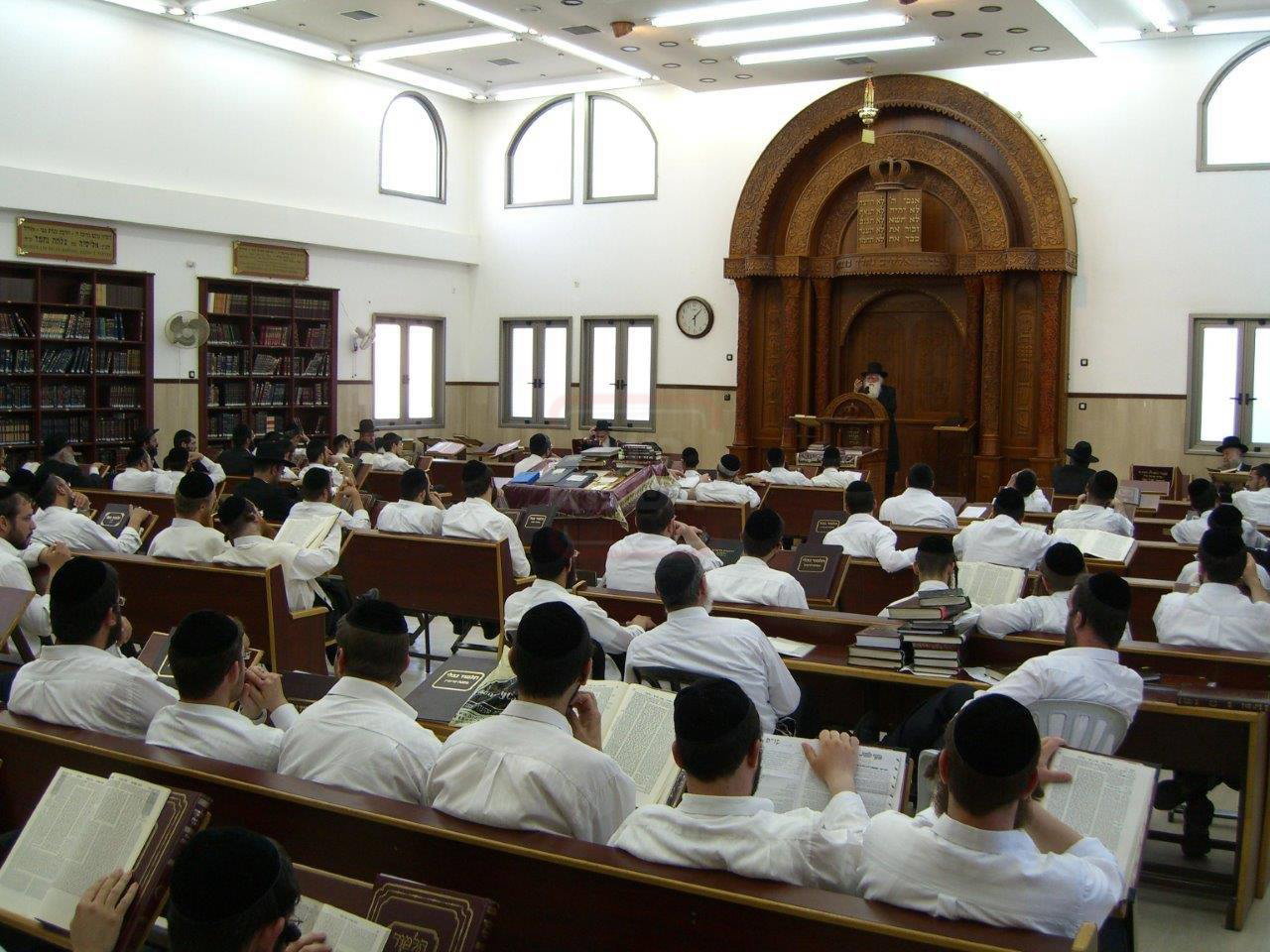 מראות חיי הגאון רבי אברהם אלטמן זצ"ל