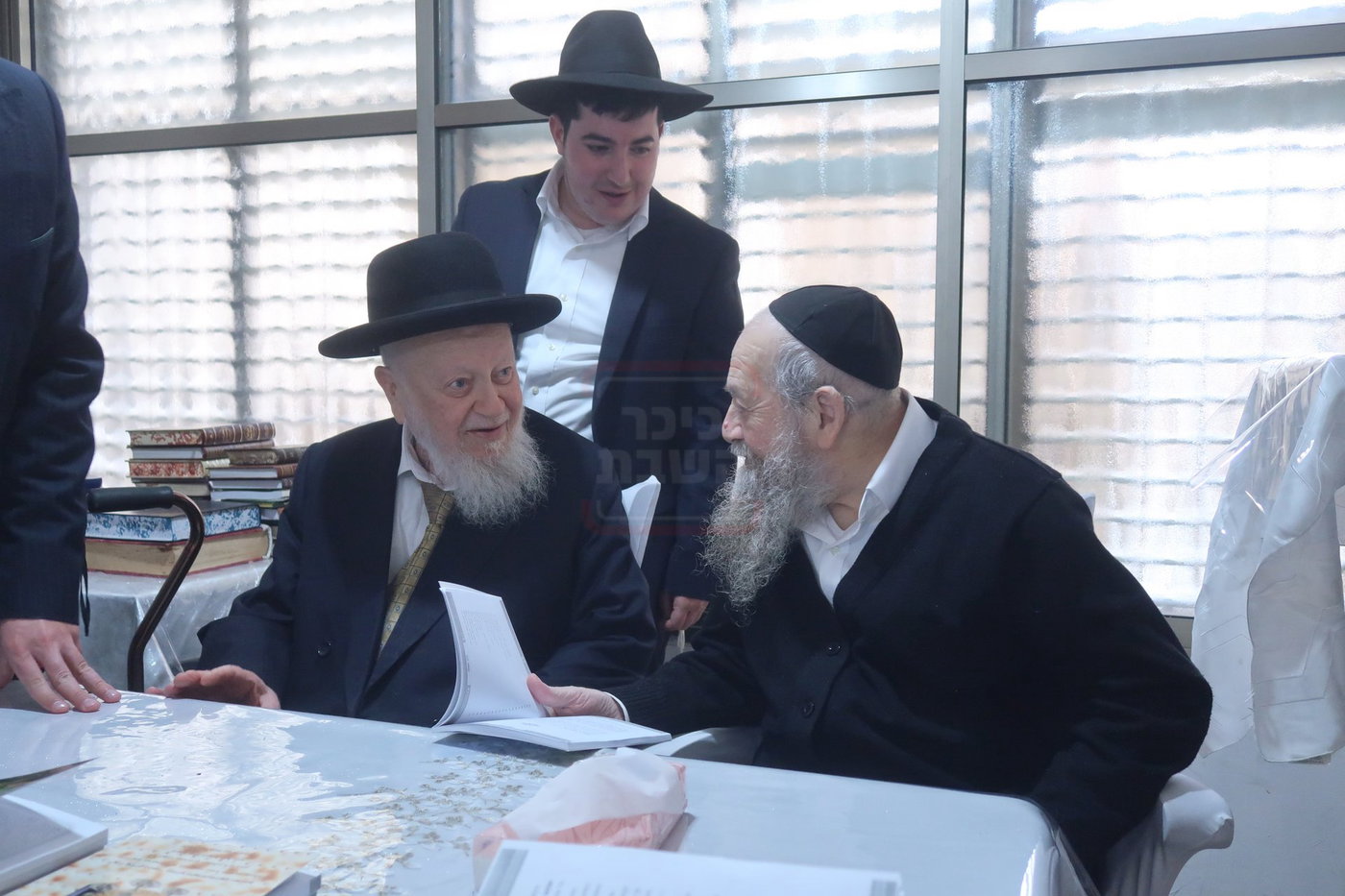 רבי עזרא בצרי בביקור חג אצל אחיו רבי דוד בצרי