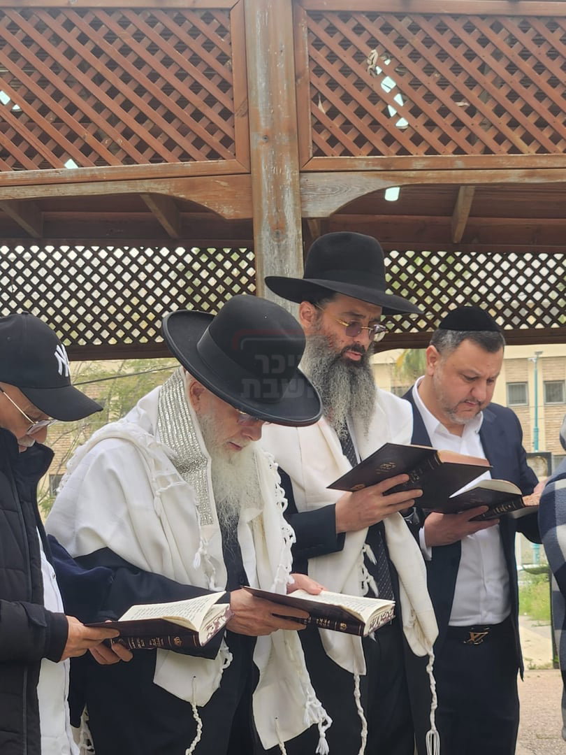 פסח ומימונה בצל המלחמה | 'זופניק בכיכר' עם כל התמונות, הנייעס והחשיפות של השבוע