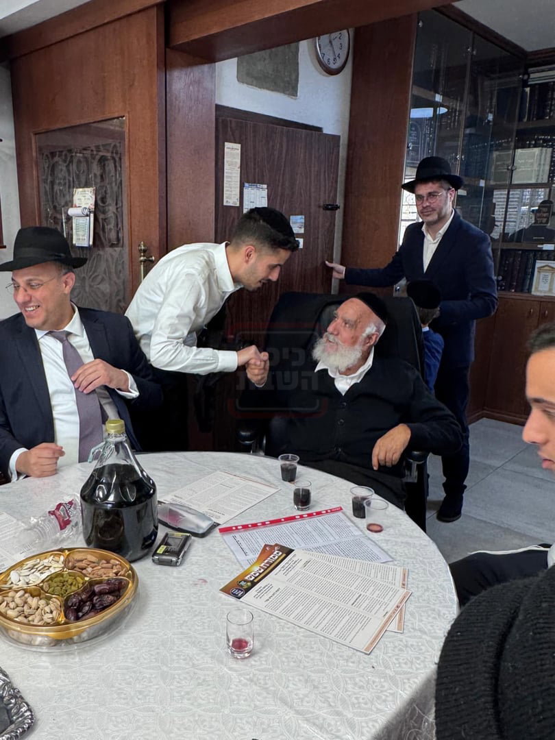 פסח ומימונה בצל המלחמה | 'זופניק בכיכר' עם כל התמונות, הנייעס והחשיפות של השבוע