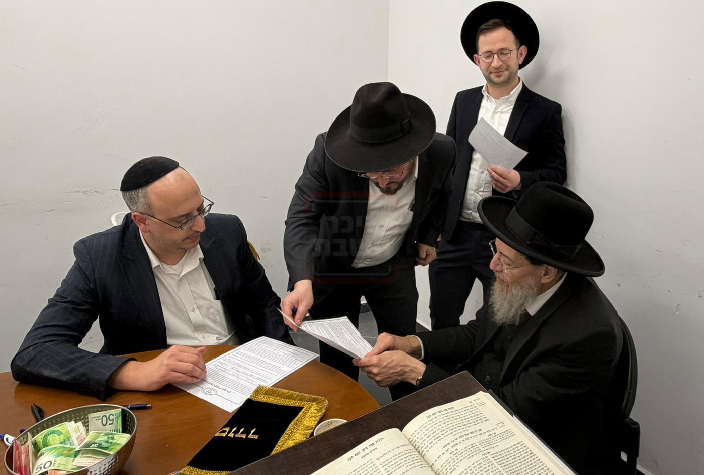 פסח ומימונה בצל המלחמה | 'זופניק בכיכר' עם כל התמונות, הנייעס והחשיפות של השבוע