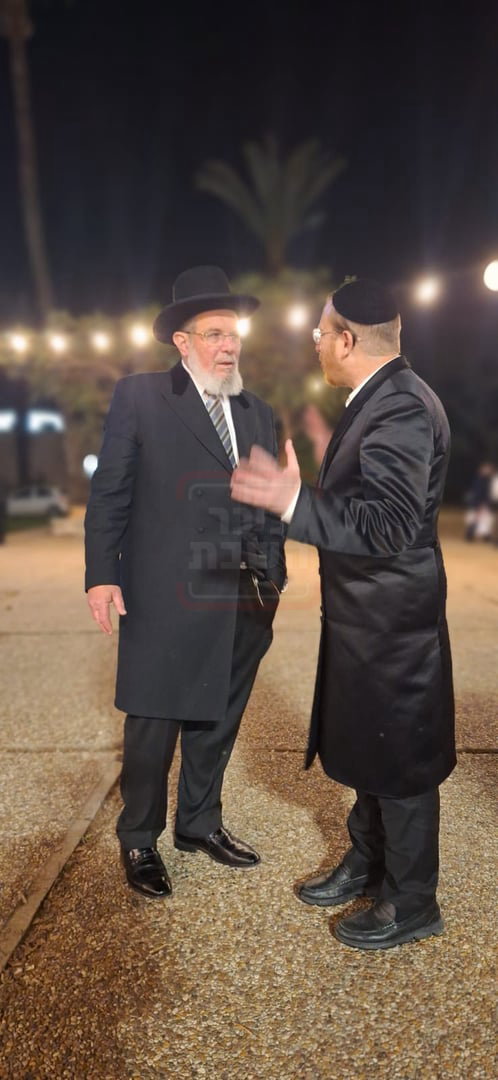 פסח ומימונה בצל המלחמה | 'זופניק בכיכר' עם כל התמונות, הנייעס והחשיפות של השבוע