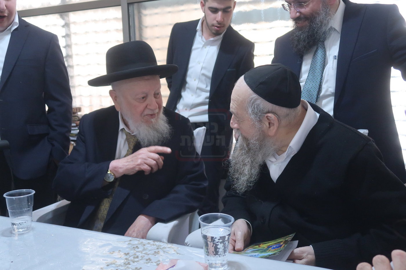 רבי עזרא בצרי בביקור חג אצל אחיו רבי דוד בצרי