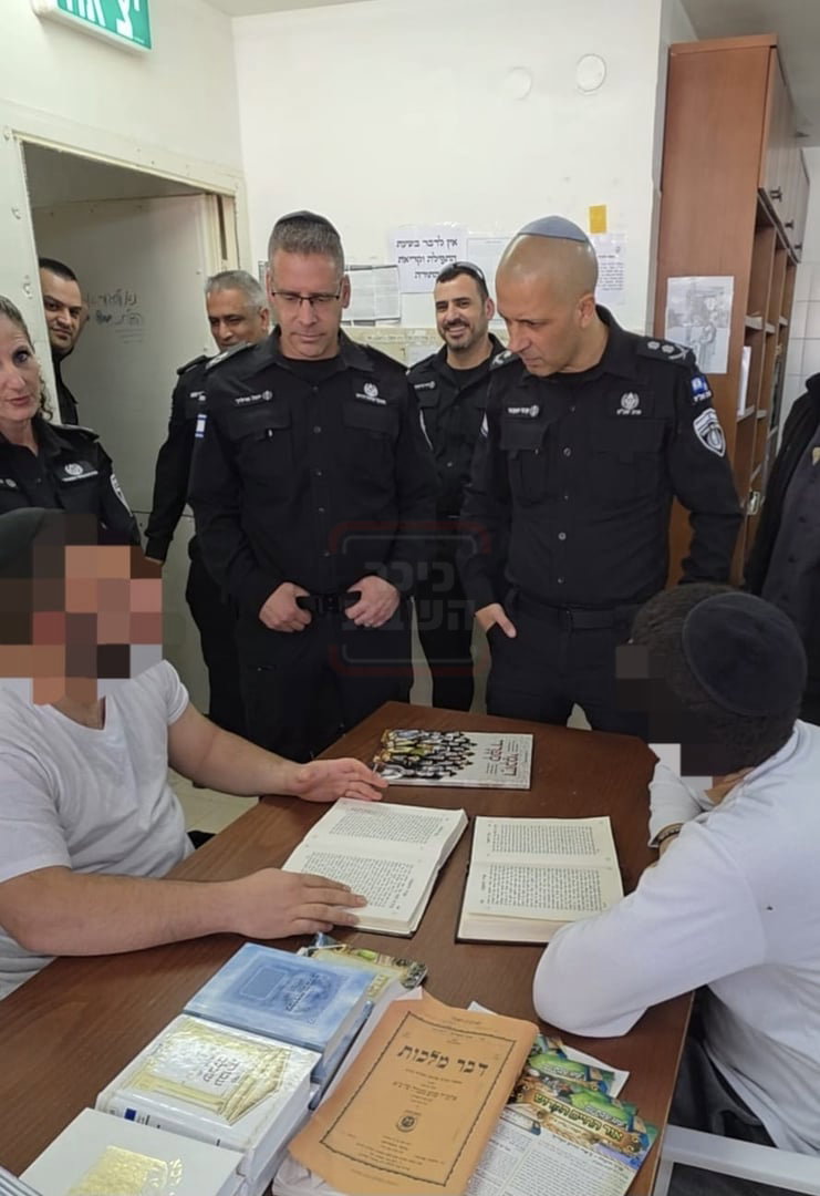 פסח ומימונה בצל המלחמה | 'זופניק בכיכר' עם כל התמונות, הנייעס והחשיפות של השבוע