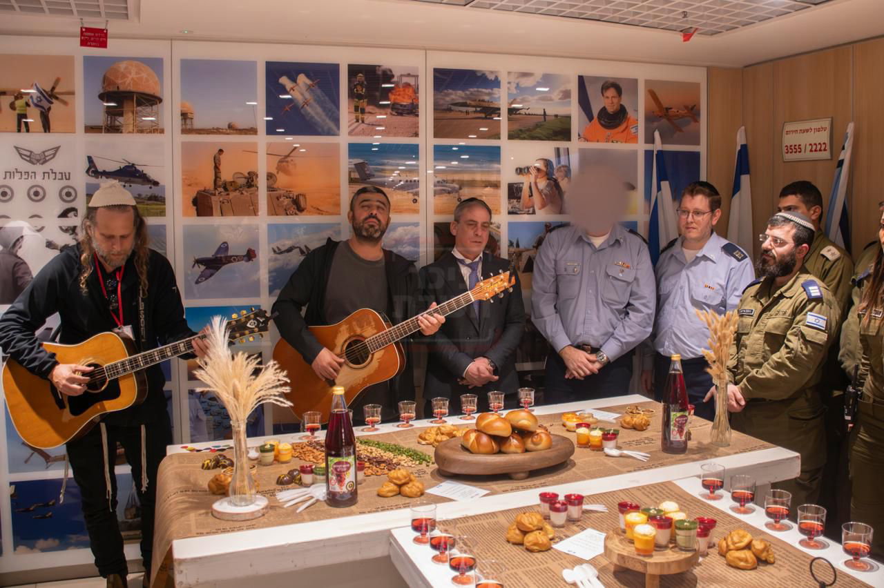 פסח ומימונה בצל המלחמה | 'זופניק בכיכר' עם כל התמונות, הנייעס והחשיפות של השבוע